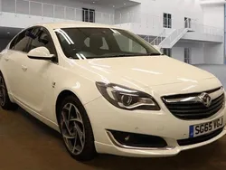 White Used 2015 Vauxhall Insignia SRi Hatchback | £5,495 (Fair price)