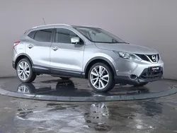 Silver Used 2015 Nissan Qashqai Tekna SUV | £10,795 (Fair price)