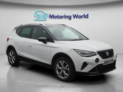 White Used 2024 Seat Arona FR SUV | £16,800 (Fair price)