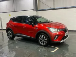 Red/black Used 2020 Renault Captur Version S SUV | £11,298