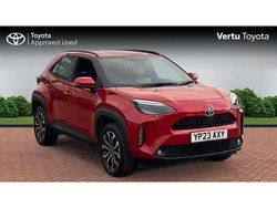 Red Used 2023 Toyota Yaris Hybrid Design SUV | £20,781 (Fair price)
