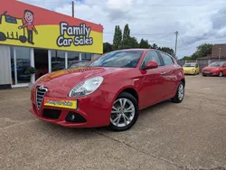 Red Used 2013 Alfa Romeo Giulietta Lusso Hatchback | £6,495
