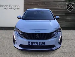White Used 2022 Peugeot 3008 Allure SUV | £17,995 (Fair price)