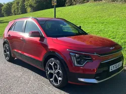 Red Used 2023 Kia Niro 3 SUV | £22,995 (Expensive)