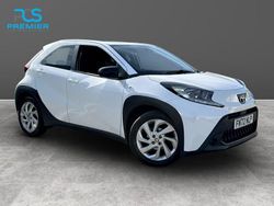 White Used 2022 Toyota Aygo X PURE SUV | £9,295