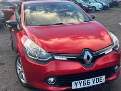 Red Used 2016 Renault Clio IV Dynamique Hatchback | £3,790 (Good price)
