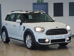 White Used 2019 Mini Cooper D Countryman Exclusive SUV | £15,898 (Fair price)