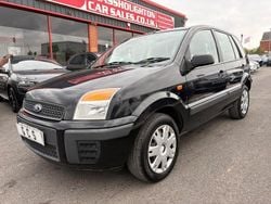 Black Used 2009 Ford Fusion Style Hatchback | £3,290 (A bit pricey)