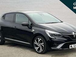 Black Used 2022 Renault Clio V RS Line Hatchback | £14,233 (Fair price)