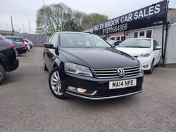 Black Used 2014 VW Passat Highline Estate | £6,395 (Fair price)