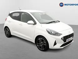 White Used 2022 Hyundai i10 Premium Hatchback | £13,849 (Fair price)