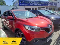 Red Used 2017 Renault Kadjar Dynamique SUV | £8,000 (Fair price)