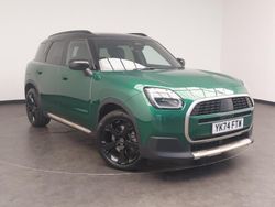 Green Used 2025 Mini Countryman Exclusive SUV | £34,498 (A bit pricey)