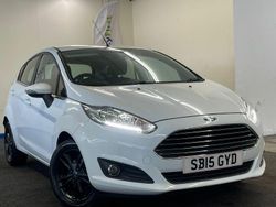White Used 2015 Ford Fiesta Zetec Hatchback | £4,995 (Fair price)