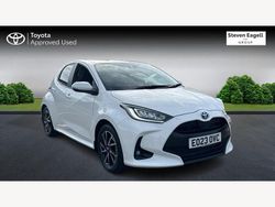 White Used 2023 Toyota Yaris Hybrid Design Hatchback | £18,539 (Fair price)