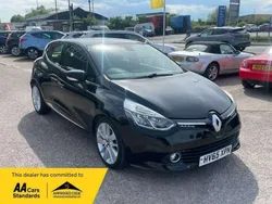 Black Used 2015 Renault Clio IV Dynamique Hatchback | £4,695 (Fair price)
