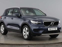Blue Used 2022 Volvo XC40 Momentum SUV | £18,750 (Fair price)