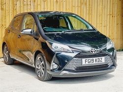 Black Used 2019 Toyota Yaris Hatchback | £10,390 (Fair price)