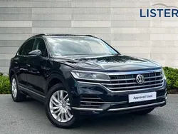 Moonlight blue Used 2018 VW Touareg SEL SUV | £25,990 (Fair price)