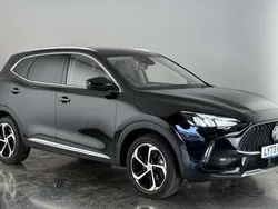 Black Used 2023 MG HS Trophy SUV | £18,200 (Fair price)