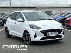 White Used 2024 Hyundai i10 Premium Hatchback | £15,189 (Fair price)