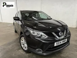 Black Used 2014 Nissan Qashqai Acenta Premium SUV | £7,195 (Fair price)