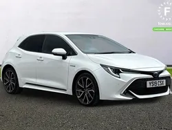 White Used 2019 Toyota Corolla Hatchback | £14,399 (Fair price)