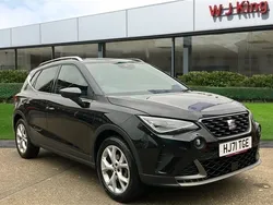 Metallic midnight black Used 2021 Seat Arona FR SUV | £15,295 (Fair price)
