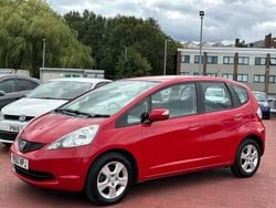 Red Used 2010 Honda Jazz ES Hatchback | £2,450 (Fair price)