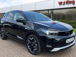 Carbon black Used 2024 Vauxhall Grandland X Ultimate SUV | £19,695 (Fair price)