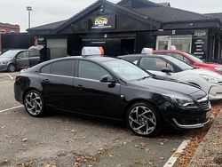 Black Used 2015 Vauxhall Insignia SRi Hatchback | £4,595 (Fair price)