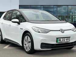 White Used 2022 VW ID.3 Pro Hatchback | £13,670 (Fair price)