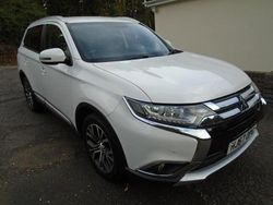 White Used 2017 Mitsubishi Outlander SUV | £10,600 (Fair price)