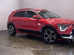 Red Used 2023 Kia Niro 4 SUV | £23,999 (Fair price)