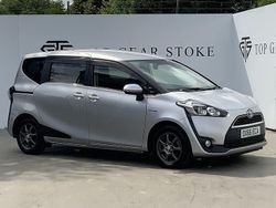 Silver Used 2024 Toyota Sienta Estate | £11,500