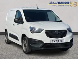 White Used 2022 Vauxhall Combo MPV | £8,395 (Super price)