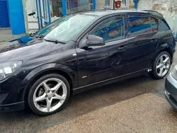 Black Used 2009 Vauxhall Astra SRi Hatchback | £1,890 (A bit pricey)
