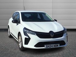 White Used 2024 Renault Clio V Evolution Hatchback | £14,995 (Fair price)