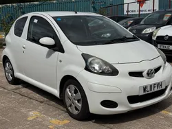 White Used 2011 Toyota Aygo Hatchback | £899