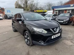 Black Used 2016 Nissan Qashqai N-Connecta SUV | £7,899 (Good price)