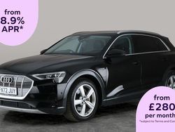 Black Used 2022 Audi e-tron Comfort SUV | £19,118 (Fair price)
