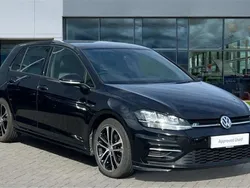 Deep black pearlescent Used 2019 VW Golf VII R-line Hatchback | £16,972 (Expensive)
