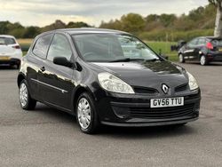 Black Used 2006 Renault Clio II Expression Hatchback | £1,395 (Fair price)