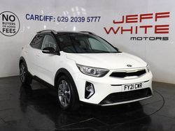 White Used 2021 Kia Stonic Play SUV | £15,488 (Fair price)