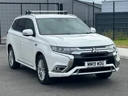 White Used 2019 Mitsubishi Outlander P-HEV Estate | £10,179 (Fair price)