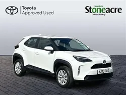 White Used 2023 Toyota Yaris Cross SUV | £21,500 (Good price)