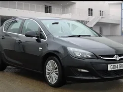 Black Used 2014 Vauxhall Astra Excite Hatchback | £2,290 (Good price)