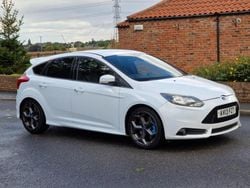 White Used 2013 Ford Focus ST Hatchback | £4,295 (Good price)