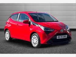 Red pop Used 2020 Toyota Aygo X-play Hatchback | £9,950 (Fair price)