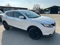 White Used 2014 Nissan Qashqai Acenta Premium SUV | £4,695